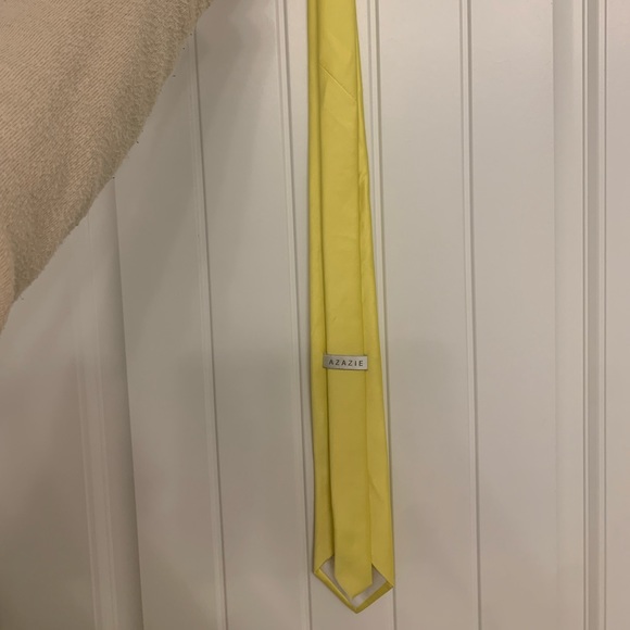 Azazie Satin Wide Tie in Lemon - Picture 4 of 5